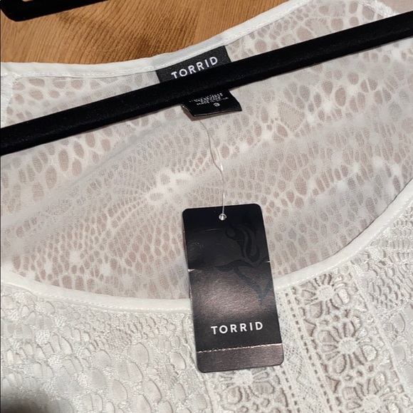 NWT Sz 3 Torrid plus size white blouse shirt party dress casual top flowy - Picture 6 of 9